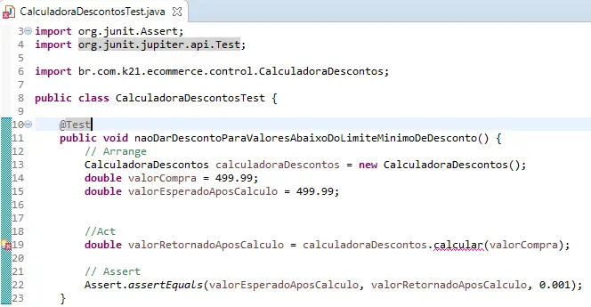 JUnit indicando erro, pois o método Calcular não existe em CalculadoraDescontos